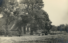 126004 Gezicht op de boerderij Sophia's Hoeve (Lageweide 7) te Utrecht.N.B. Het adres is ca. 1950 gewijzigd in Lageweide 29.